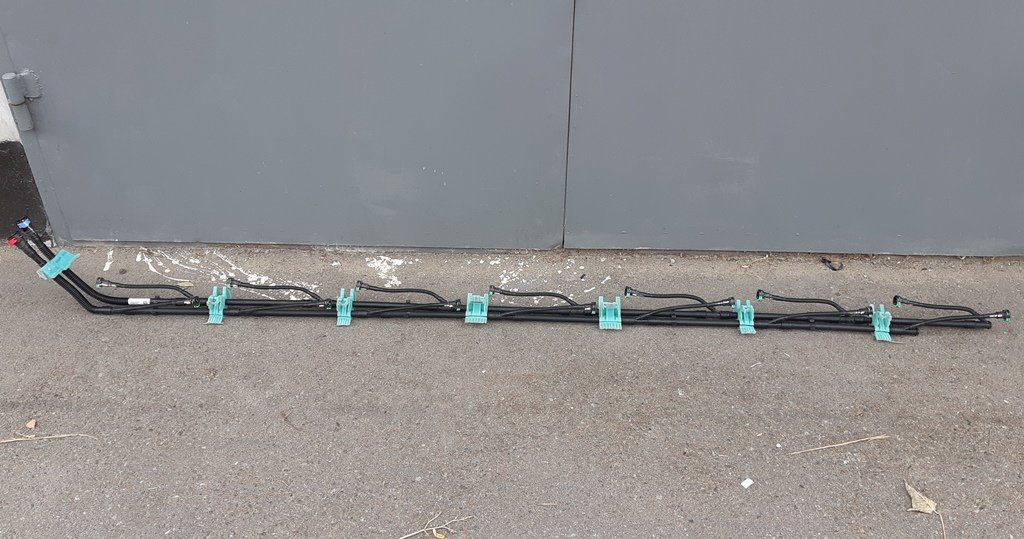 1043853-00-C Forgreningsrør til batteriets termoreguleringssystem venstre Tesla modell S REST 1043853-00-C